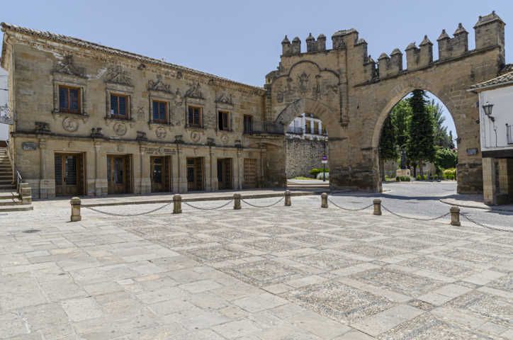 Jaén - Baeza 10 - plaza de Los Leones.jpg